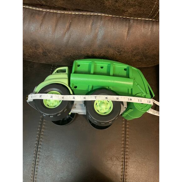 Green Toys Recycling Truck - Picture 8 of 9